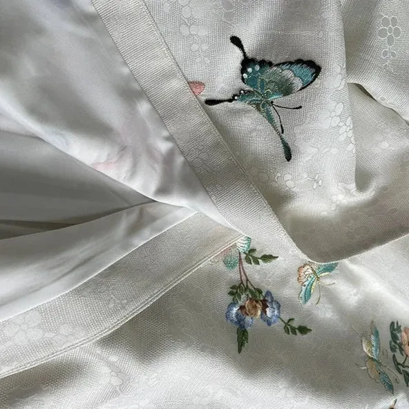 Bai Die 百蝶 Hundred Butterflies Late Ming Dynasty Embroidered Pifeng Jacket