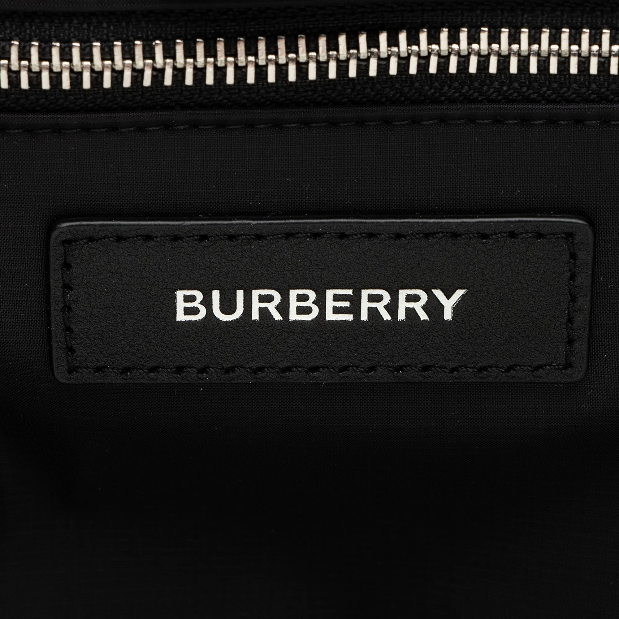 Burberry Econyl Trench Tote (SHF-OzgNun)