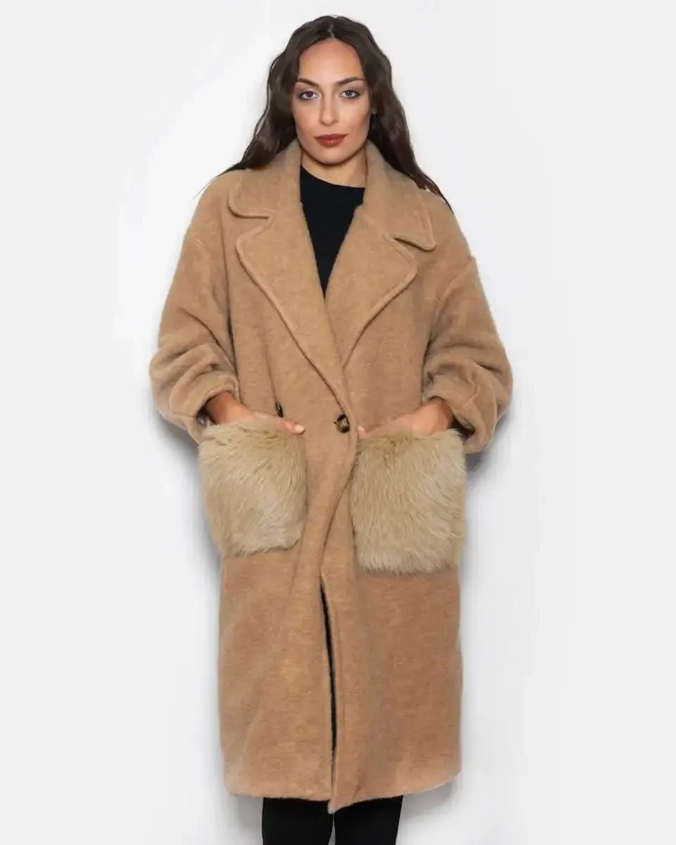 Coat With Fox pockets Beige pattern