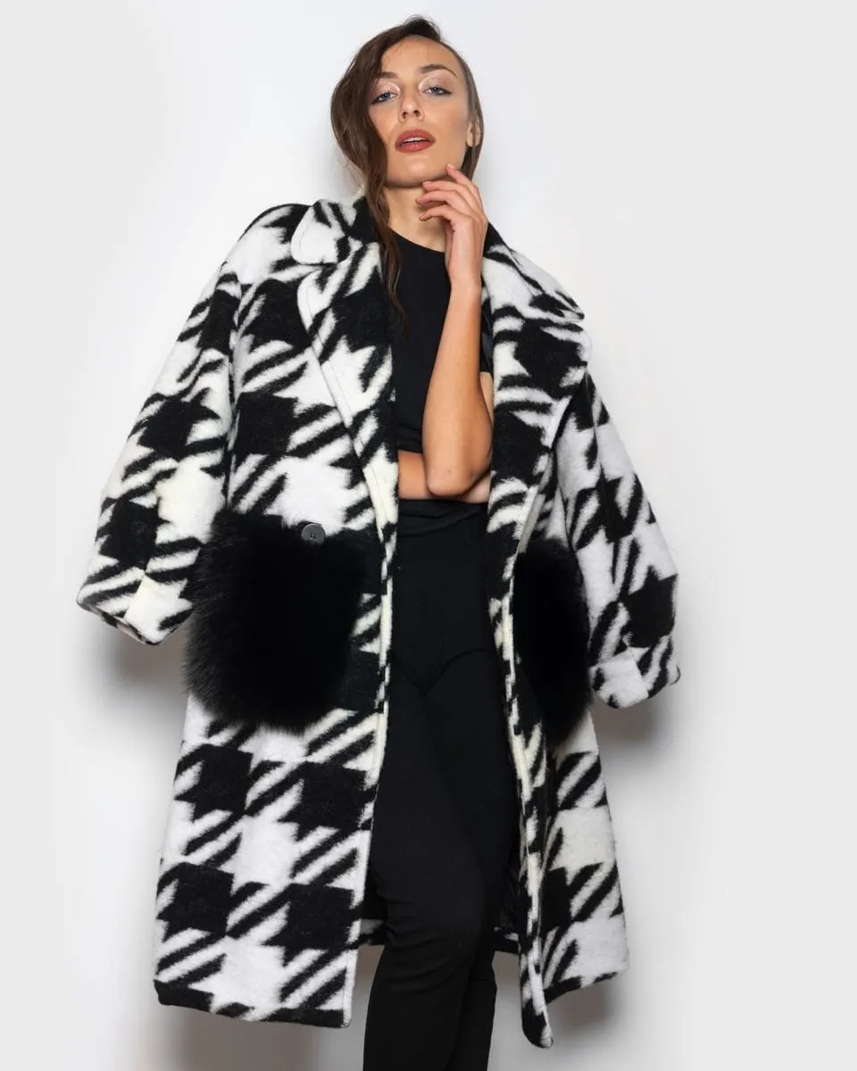 Coat With Fox pockets Black White Pattern