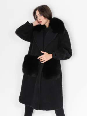 Coat with pockets and collar in black fox