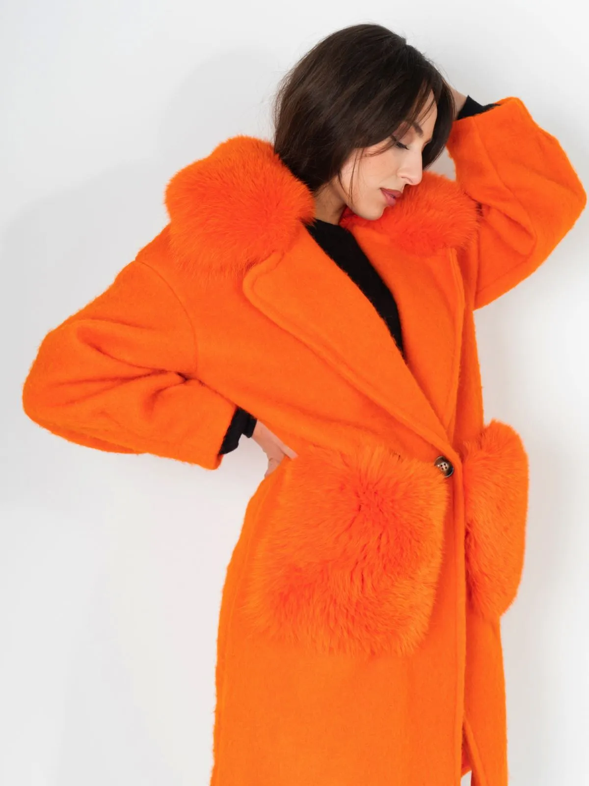 Coat with pockets and collar in orange fox