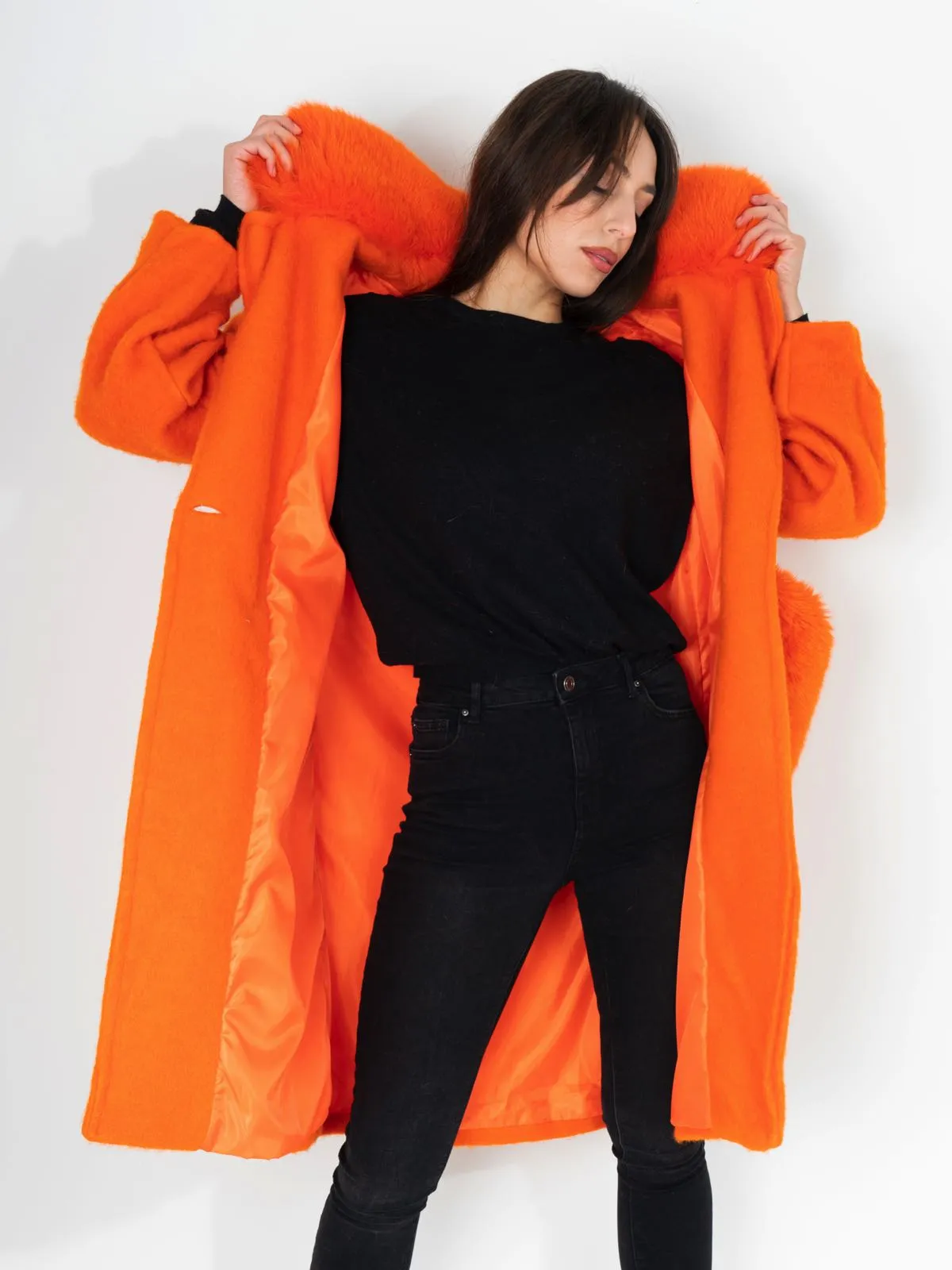 Coat with pockets and collar in orange fox