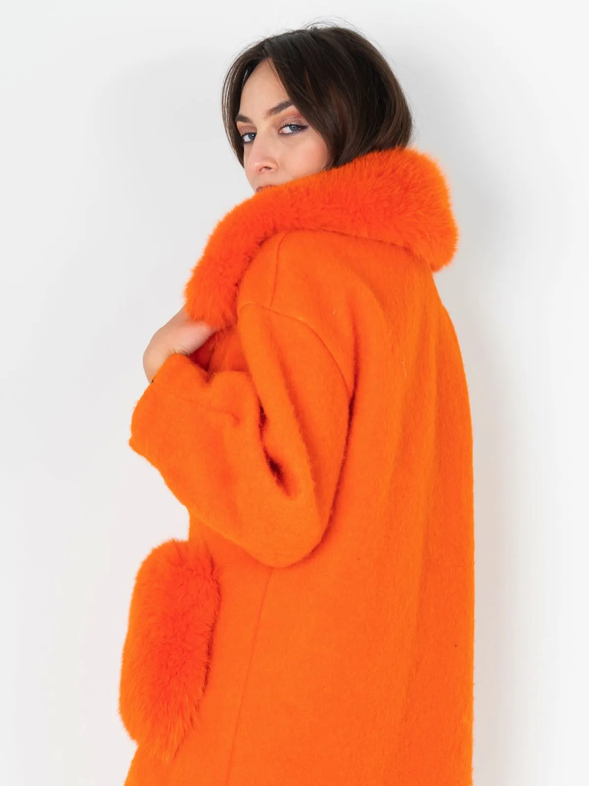 Coat with pockets and collar in orange fox