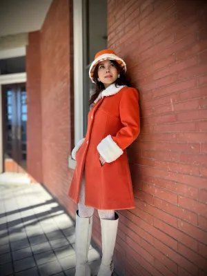 Kelly coat in red orange collar fur