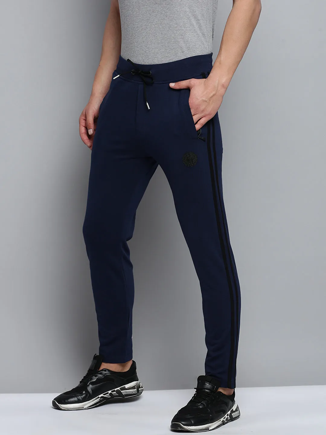 Men Navy Solid Casual Track Pant