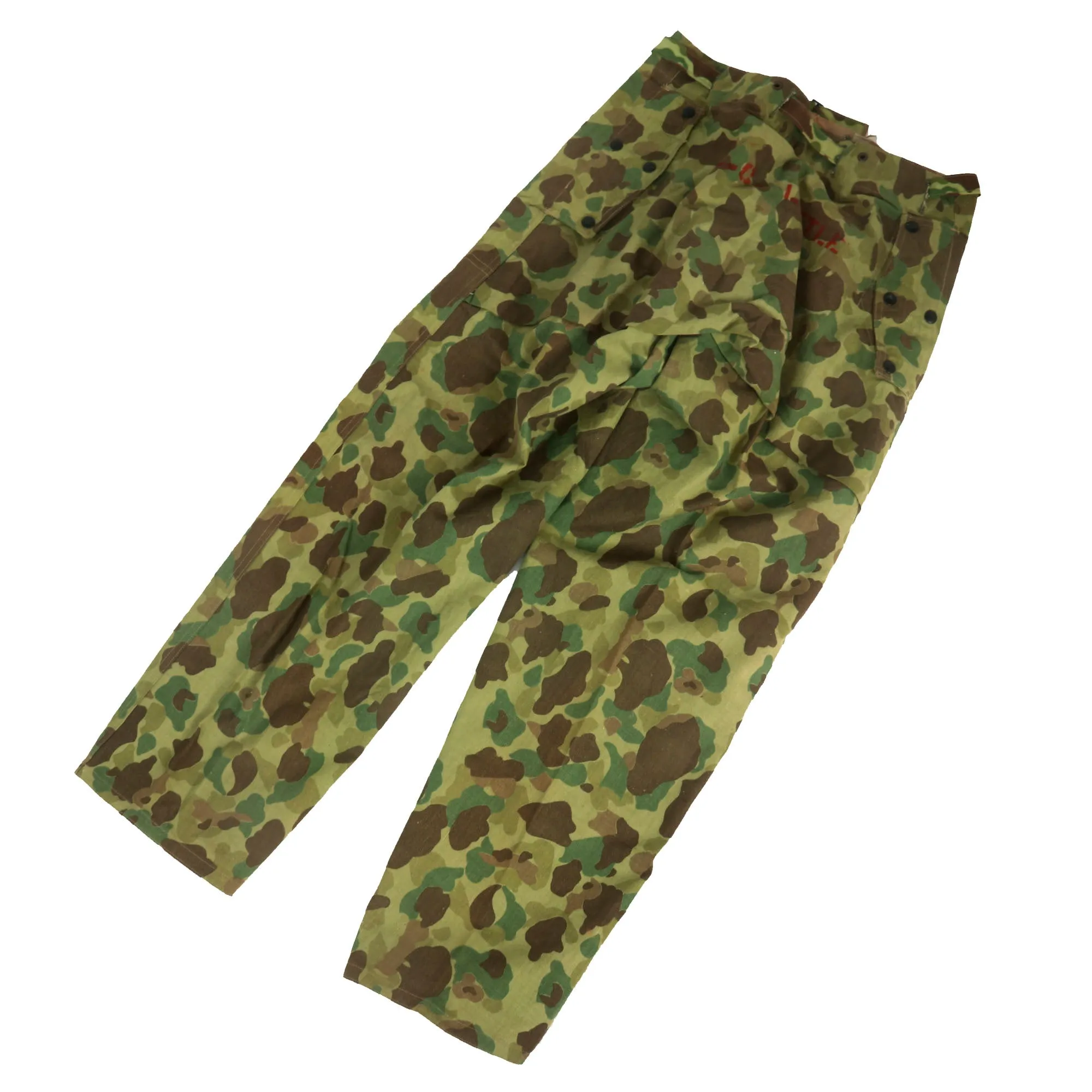 Original U.S. WWII US Marine Corps Excellent Condition Named P-44 Camouflage Pattern Uniform Set - Frogskin Size 42