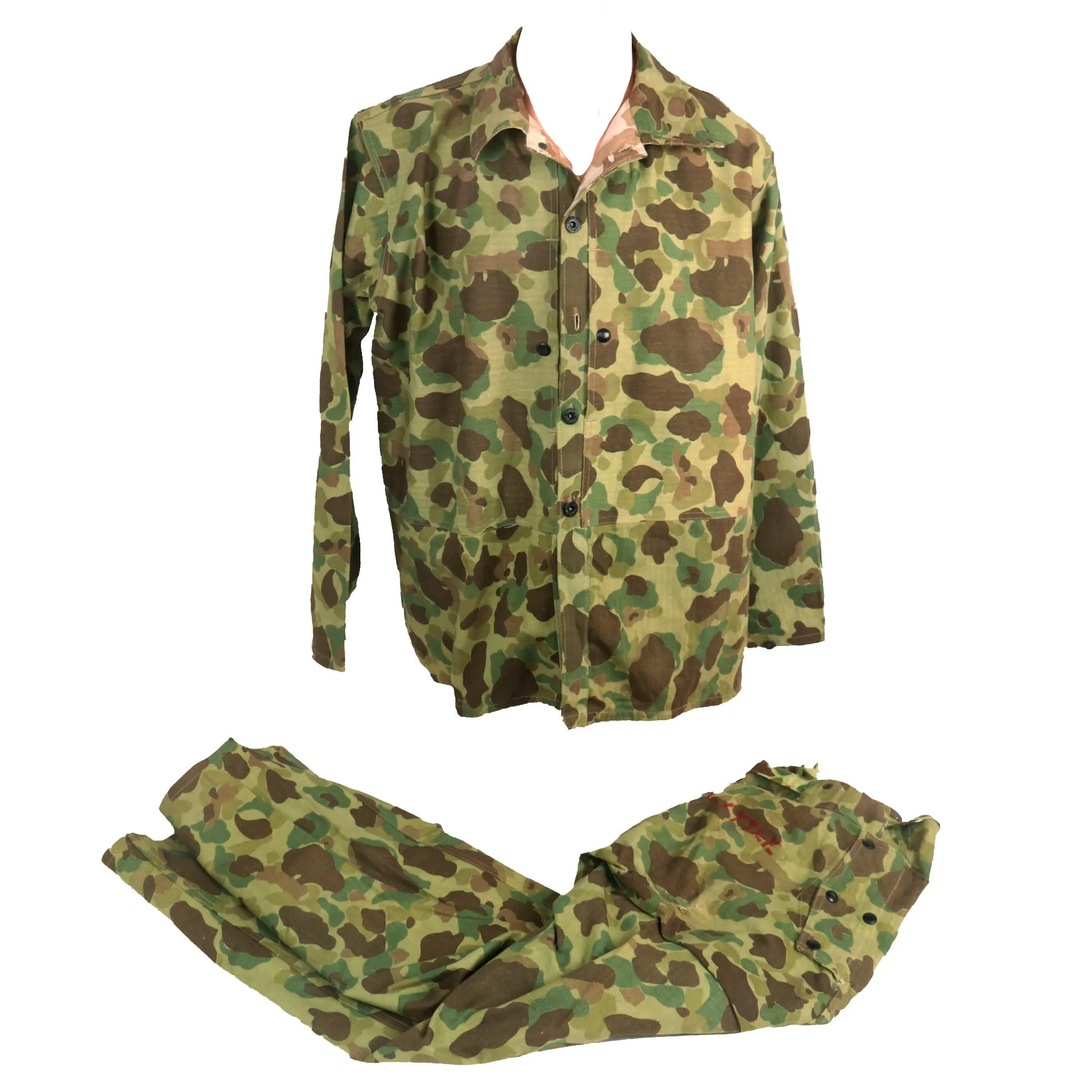 Original U.S. WWII US Marine Corps Excellent Condition Named P-44 Camouflage Pattern Uniform Set - Frogskin Size 42