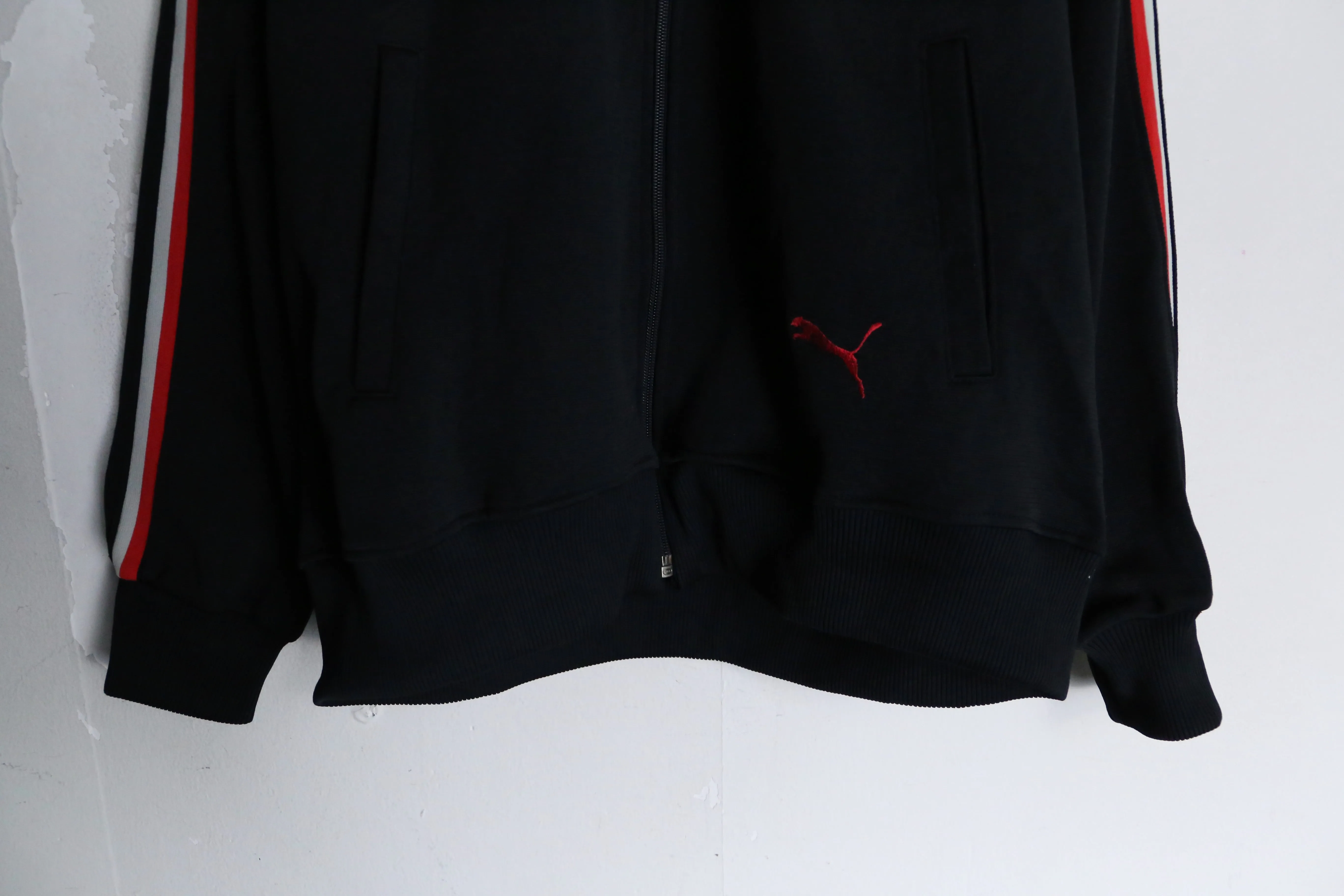 "PUMA" black × red track jacket