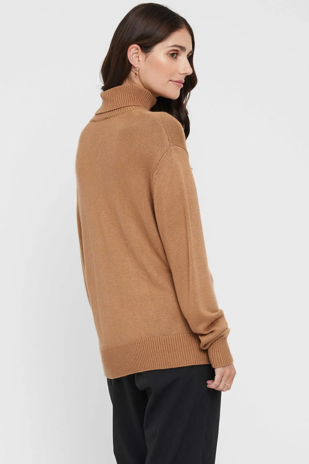 Turtleneck Knit - Camel