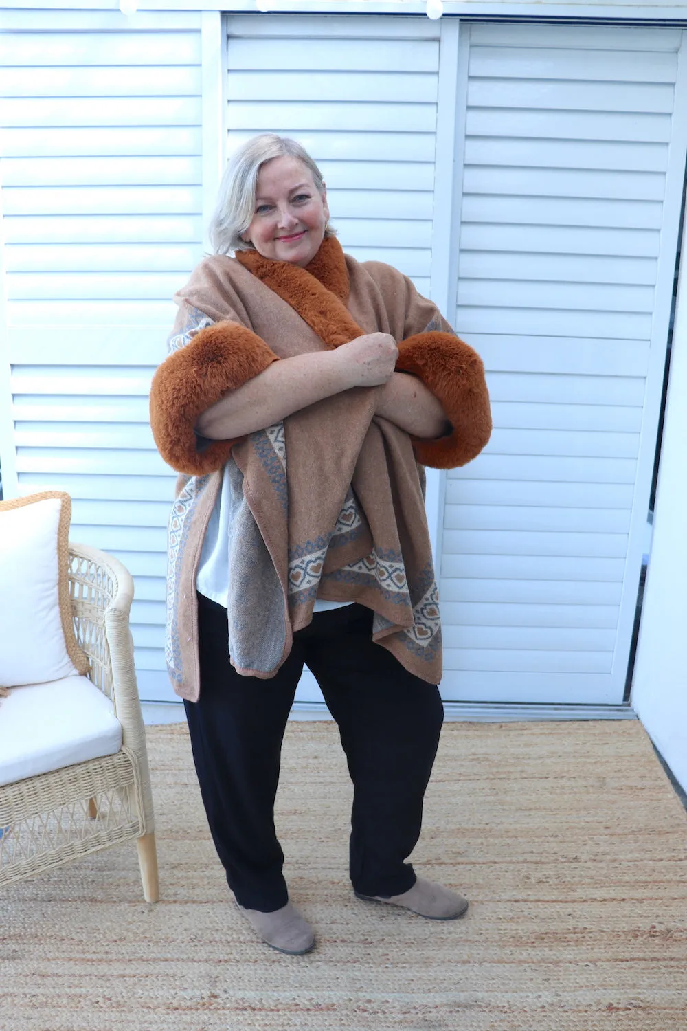 Valle Nevado Luxe Faux Fur Coat in Caramel