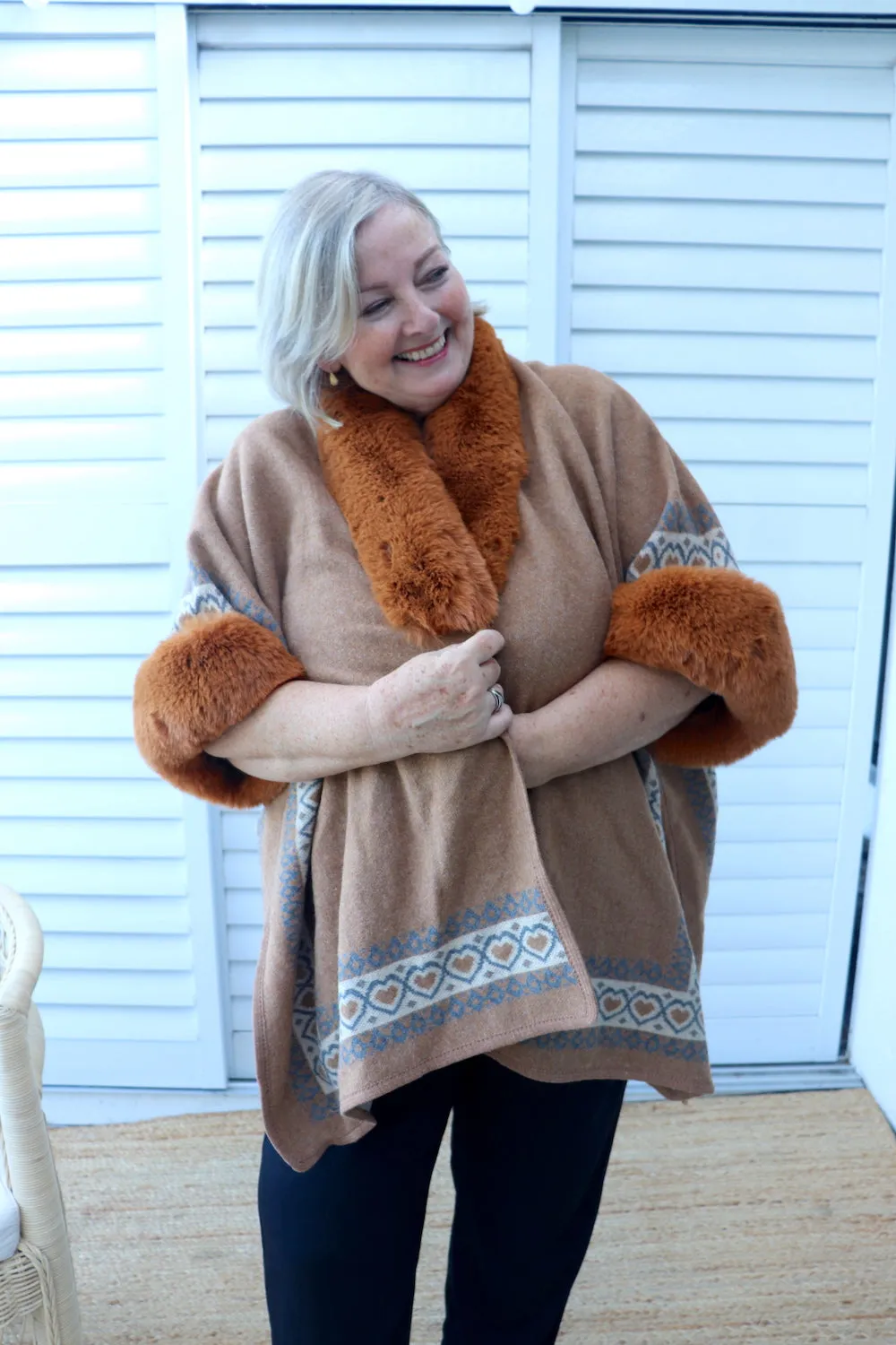 Valle Nevado Luxe Faux Fur Coat in Caramel