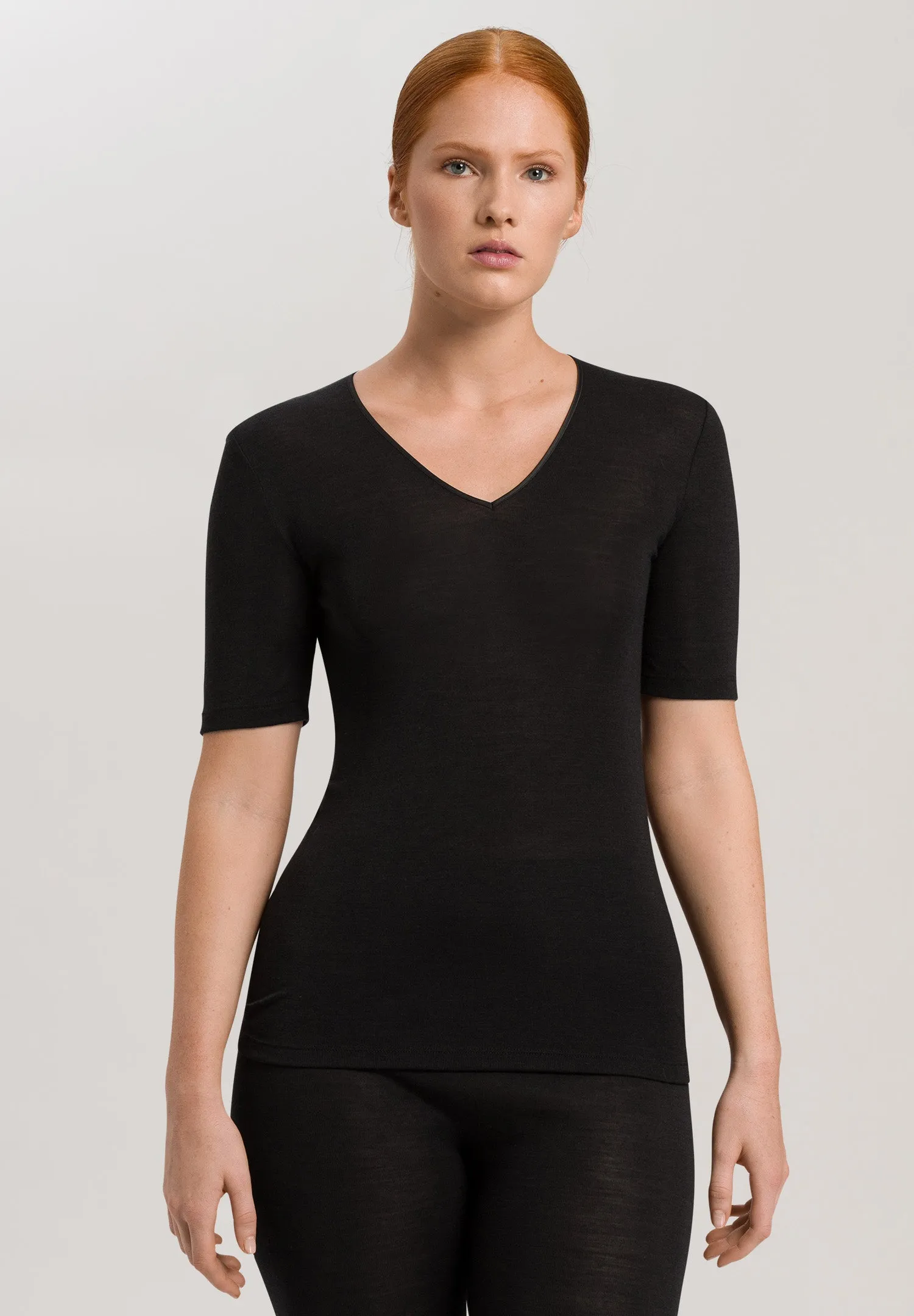 Woolen Silk W Short Sleeve Top | Black 71417-018